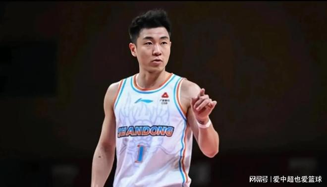 米兰体育-转折点！深圳男篮篮板制胜，中超集结日攻防权衡，态度坚定，轮换策略成焦点(篮球行进间双手运球教案)
