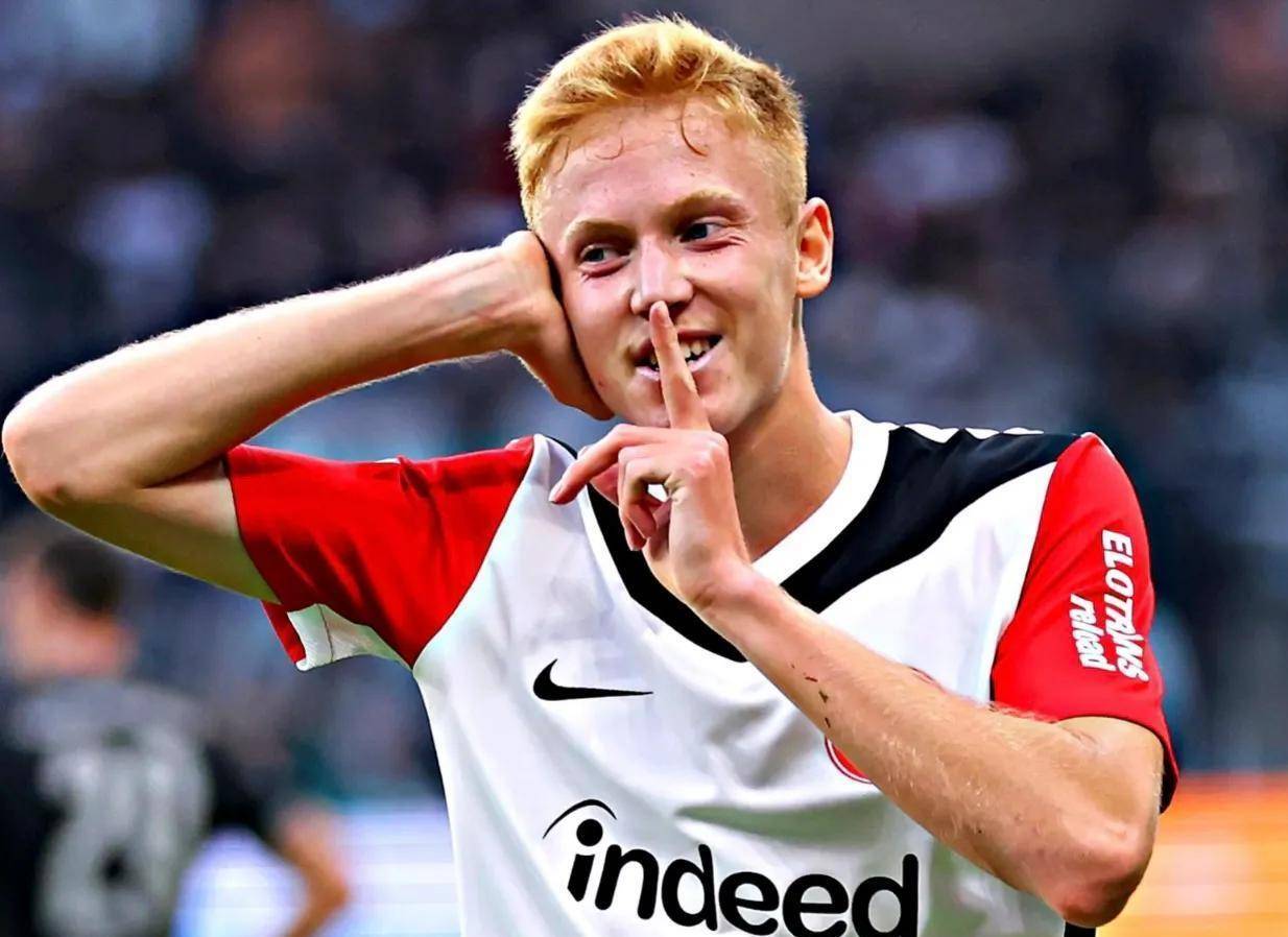 米兰体育官方网站-皇家马德里迎德甲关键赛，集结日回应争议，目标明确，纪律约束更严格(皇家马德里官网)